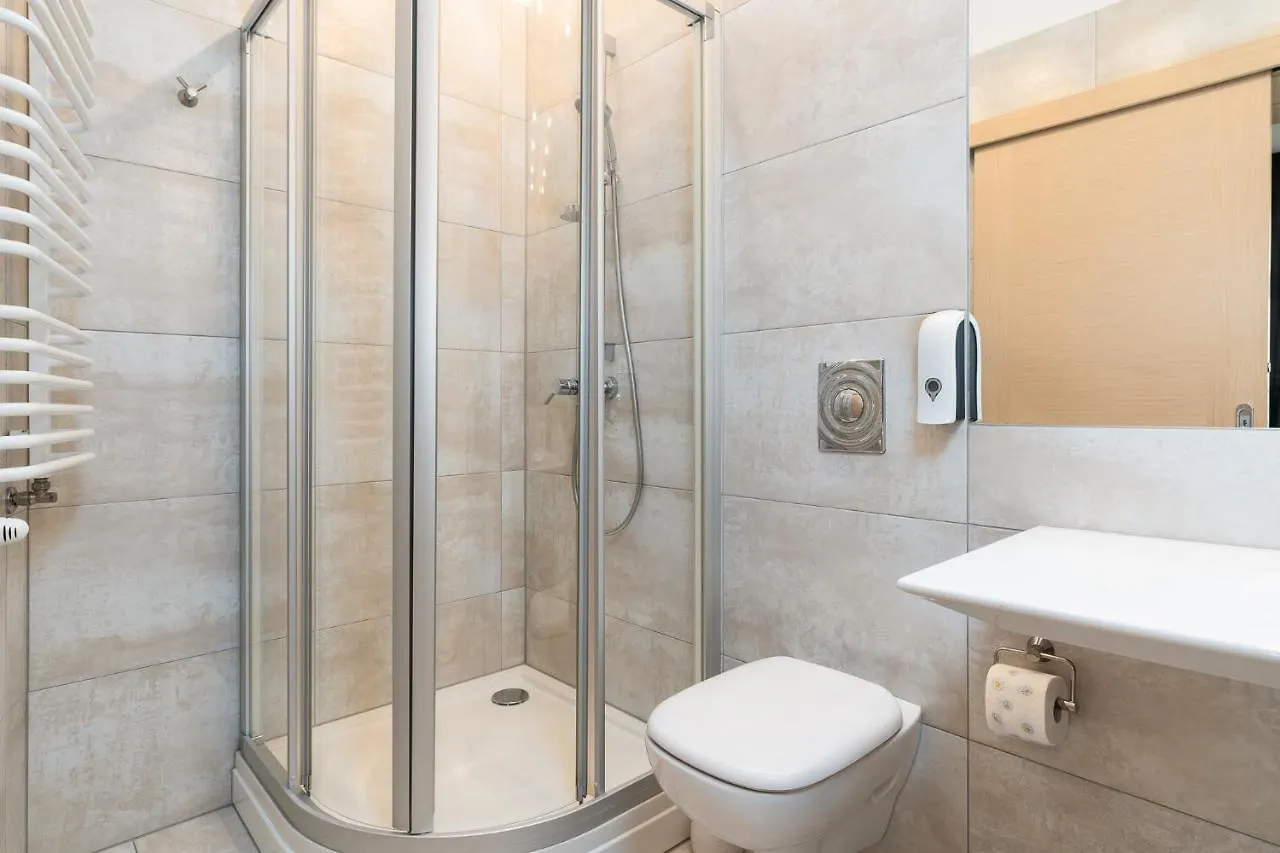 Matejki-Lazurowy Apartment Poznan